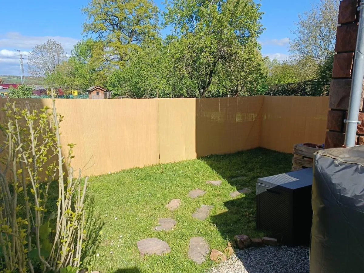 Appartement Maisonnette Avec Jardin Rignac
